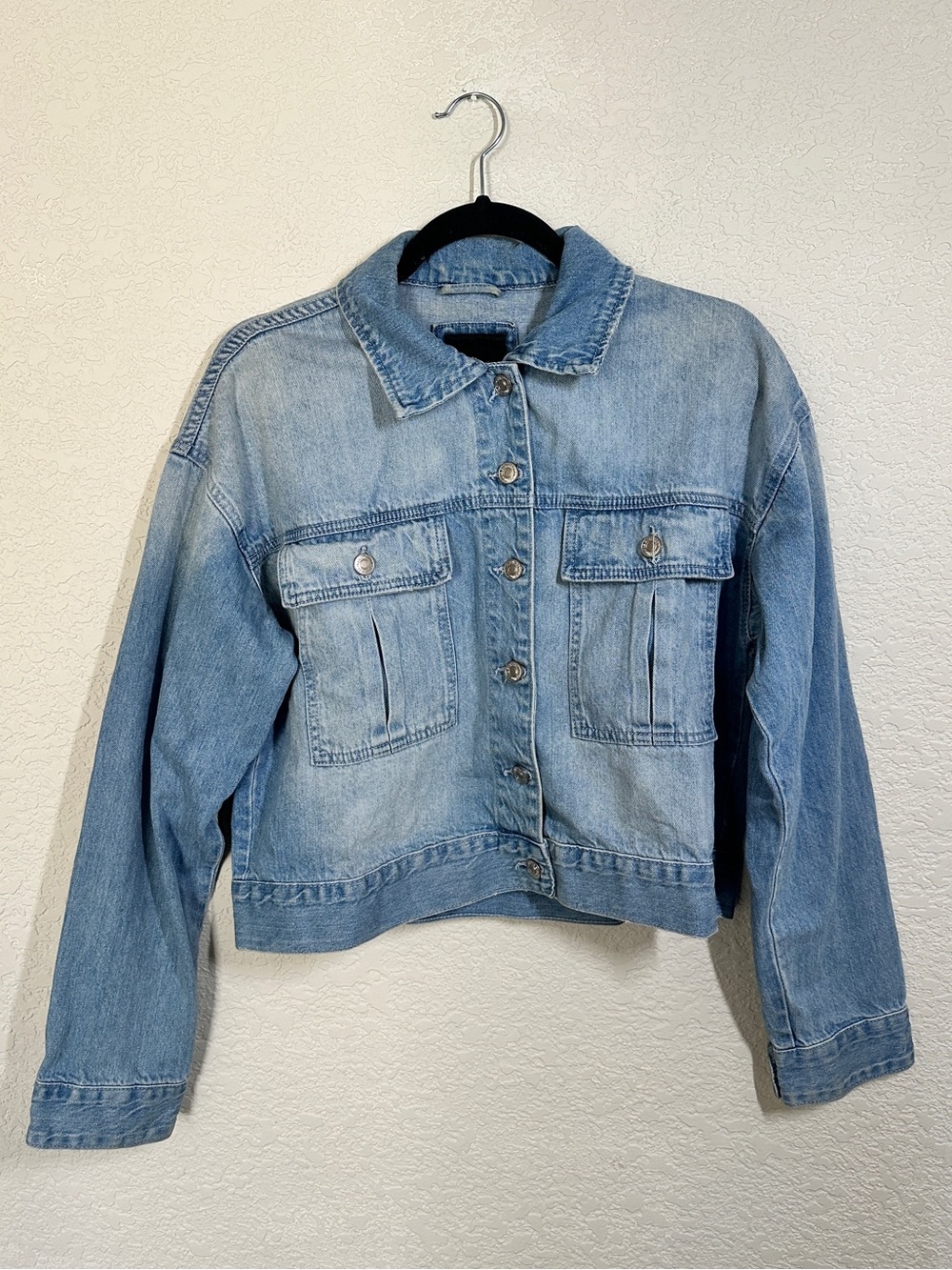 Forever 21 Women’s Light Blue Denim Jean Jacket